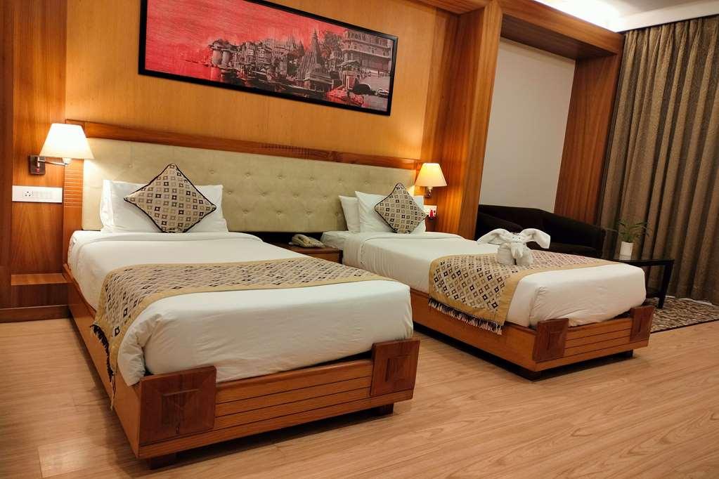 Ramada By Wyndham Varanasi Katesar Chandauli Habitación foto